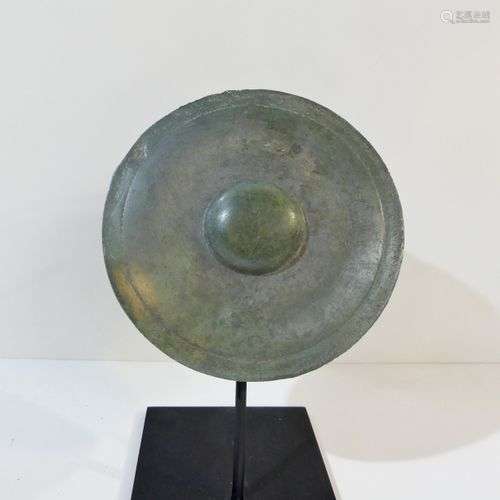 Rare gong en bronze à belle patine. Cambodge : Roy…