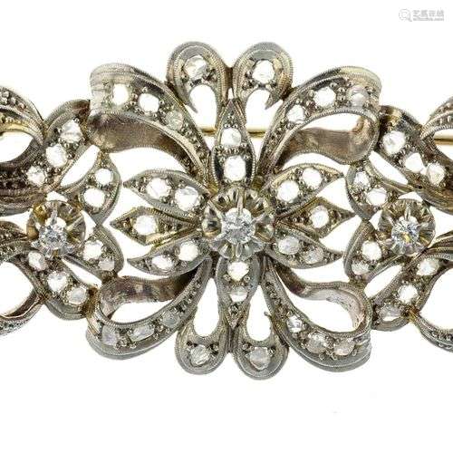 Broche en or sertie de diamants 6 x 3 cm Poids bru…