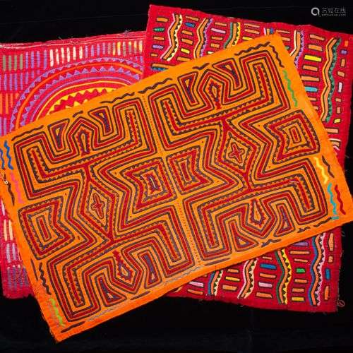 Ensemble de trois molas Tissu cousu et découpé su…