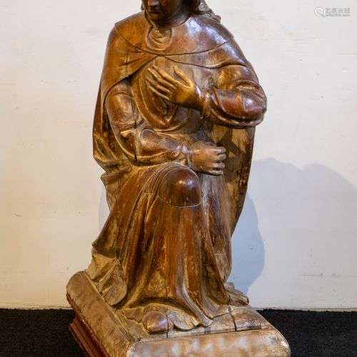 Wooden statue of a angel (Brugges)