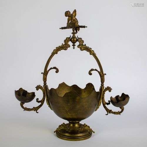 Bronze coupe with 2 candle holders,