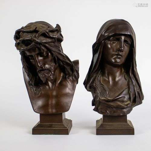 Bronze sculptures Jesus and Mary