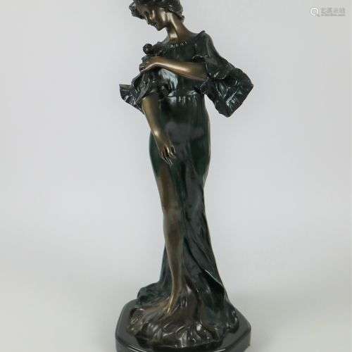 Elegant lady in bronze