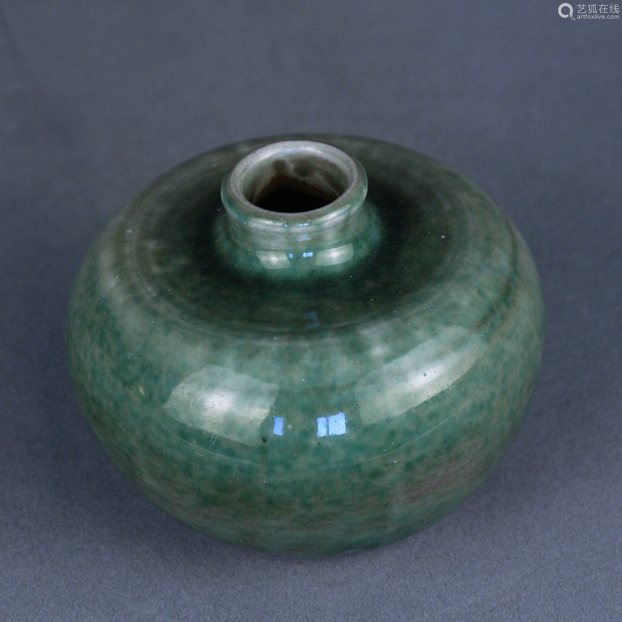 豇豆绿釉苹果尊