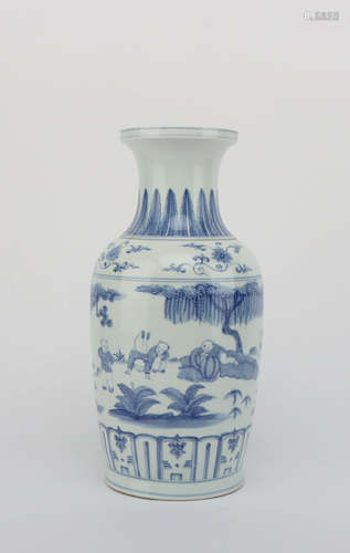 A BLUE AND WHITE FIGURE PORCELAIN VASE