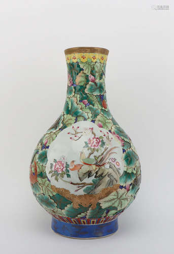 AN ENAMEL FLOWER&BIRD PATTERN RELIEF PORCELAIN VASE