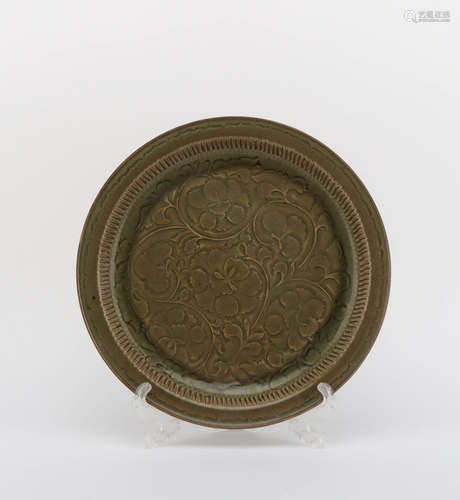 A YAOZHOU KILN FLORAL PORCELAIN PLATE