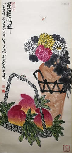 A CHINESE CHRYSANTHEMUM&PEACH PAINTING SCROLL QI BAISHI MARK