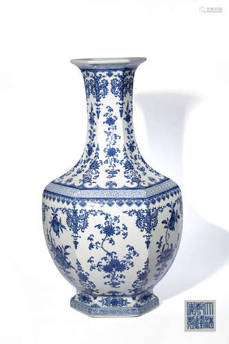 A CHINESE BLUE AND WHITE LOTUS HEXAGONAL PORCELAIN VASE