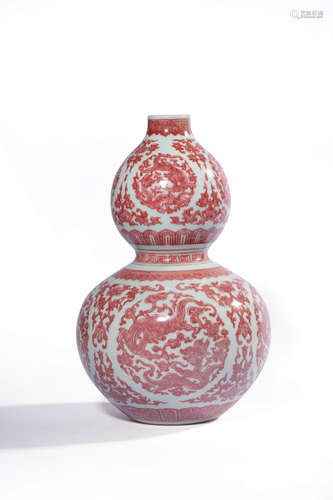 A BLUE AND UNDERGLAZE-RED DOUBLE-GOURD-FORM PORCELAIN VASE