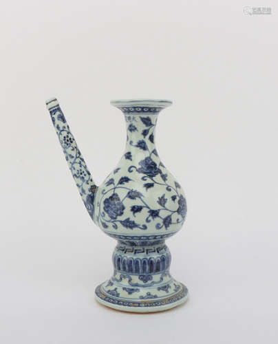 A BLUE AND WHITE FLORAL PORCELAIN POT