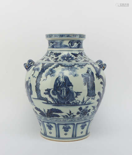 A BLUE AND WHITE FIGURES PORCELAIN BEAST EARS JAR