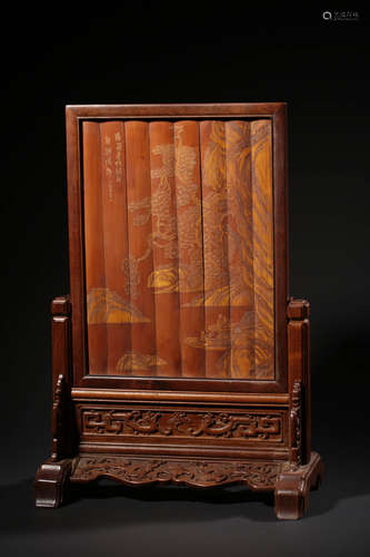 A FINELY CARVED BAMBOO TABLE SCREEN