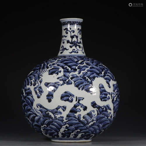 BLUE&WHITE GLAZE VASE PAINTED WITH DRAGON PATTERN