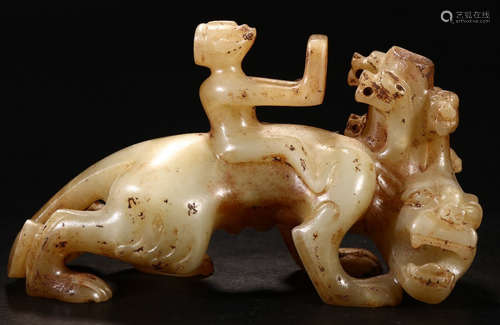 ANTIQUE JADE CARVED AUSPICIOUS BEAST