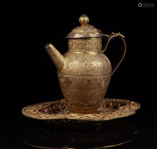 GILT BRONZE POT CARVED WITH FLOWER