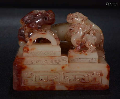 ANTIQUE JADE SEAL CARVED WITH AUSPICIOUS BEAST