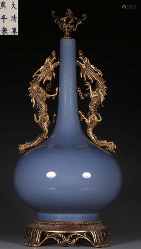 DAQINGKANGXINAINZHI MARK COPPER CARVED VASE