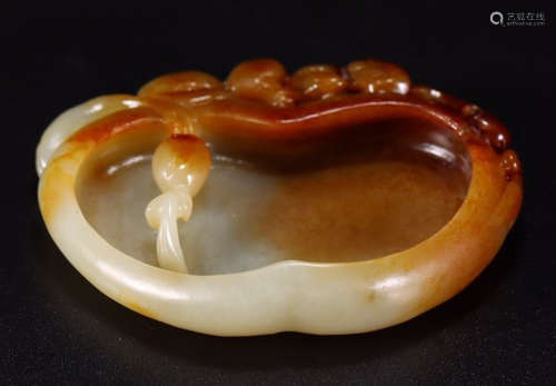 HETIAN JADE BRUSH WASHER CARVED WITH BEAST