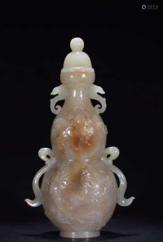 HETIAN JADE VASE CARVED WITH PATTERN