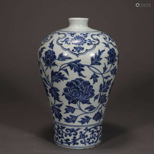 A BLUE AND WHITE PEONY PORCELAIN MEIPING VASE