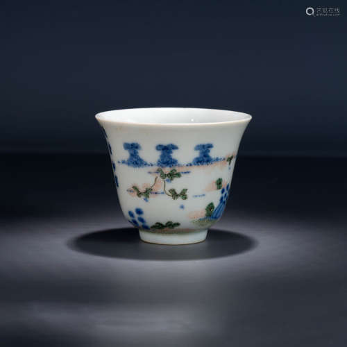 A blue and white wucai mouth cup