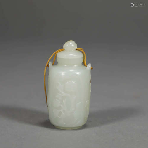 A FLOWER AND PLANT WHITE JADE SNUFF BOTTLE