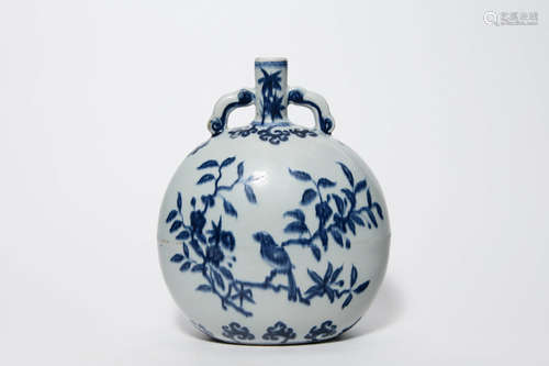 A BLUE AND WHITE BIRD AND FLOWER PORCELAIN MOONFLASK VASE