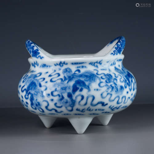 A Blue and White Lion Porcelain Censer, Yongzheng mark