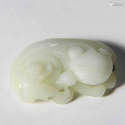 A Hetian Jade Cats Ornament