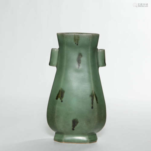 A Longquan Celadon Glazed Iron Splashed Vase