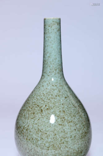 An Underglazed Copper Glazed Porcelain Vase