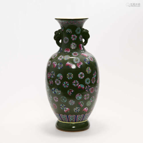 A Famille Rose  Porcelain Vase