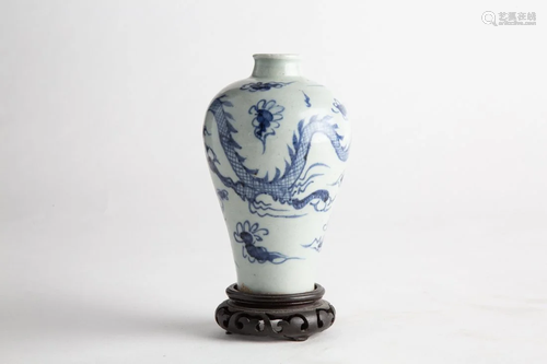 Late MING Dynasty Miniature B&W Porcelaine Vase