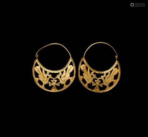 Late Byzantine Gold Earring Pair with Doves