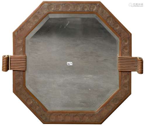 Grand miroir octogonal Art déco en cuivre et fonte à décor de 