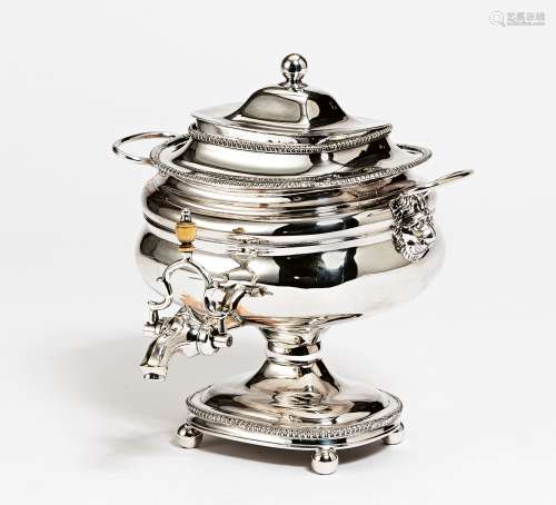 KAFFEE- ODER TEE-URNE.  Wohl Old Sheffield Plated.   Versilbert. H.22,5, B.22cm.  Ohne erkennbare Marken. Zustand B.