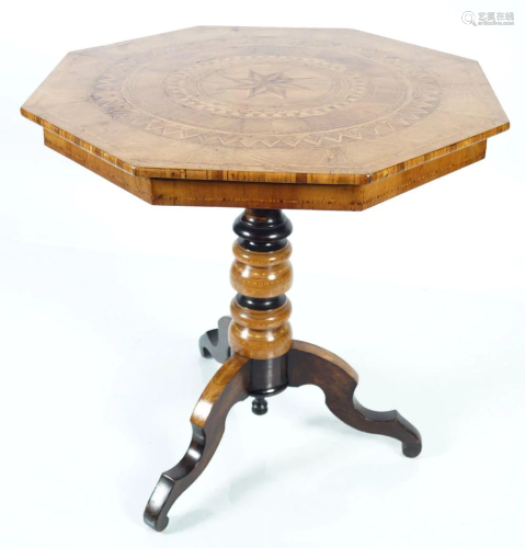 19TH-CENTURY CONTINENTAL PARQUETRY TABLE
