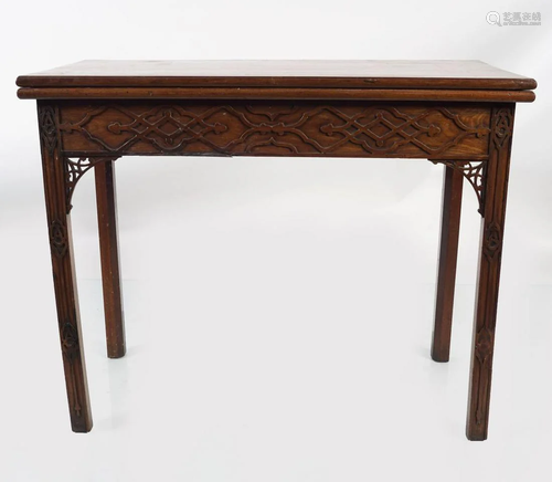 18TH-CENTURY CHIPPENDALE TEA TABLE