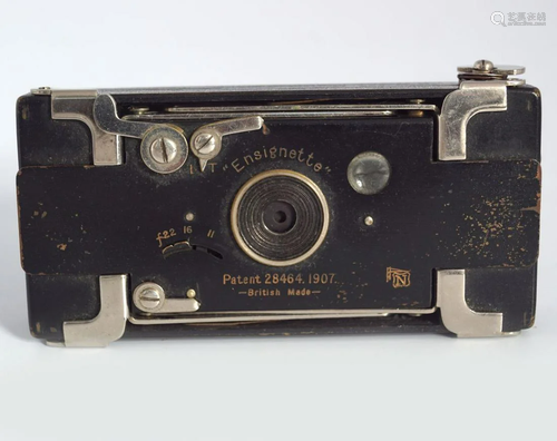 TWO VINTAGE CAMERAS