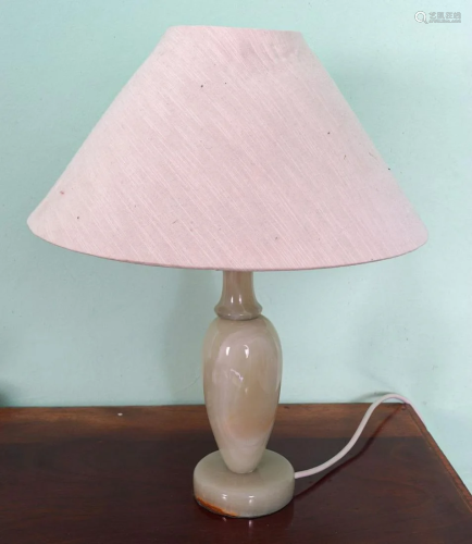 ONYX STEMMED TABLE LAMP