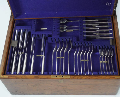 WILSON AND GILL SILVER PLATED CANTEEN OF CUTLERY