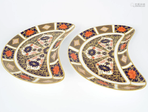 PAIR OF ROYAL CROWN DERBY SERVING PLATES