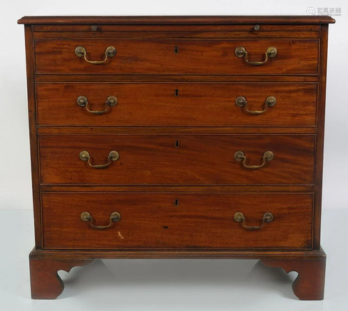 GEORGE III MAHOGANY BACHELOR'S CHEST