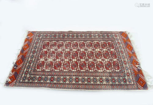 ANTIQUE PERSIAN RUG