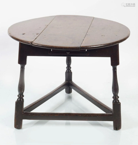 18TH-CENTURY OAK CRICKET TABLE