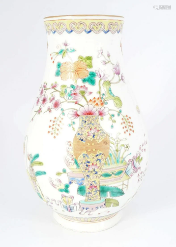 CHINESE REPUBLICAN POLYCHROME VASE