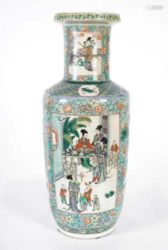 CHINESE QING FAMILLE VERTE VASE