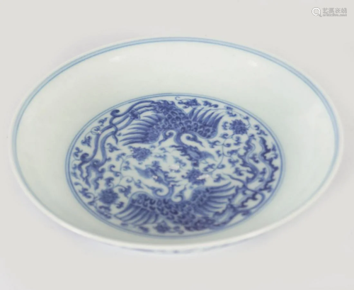 CHINESE QING BLUE AND WHITE DISH