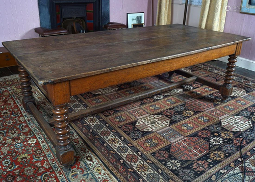 19TH-CENTURY OAK KITCHEN TABLE